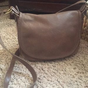 Vintage Coach leather saddle crossbody bag